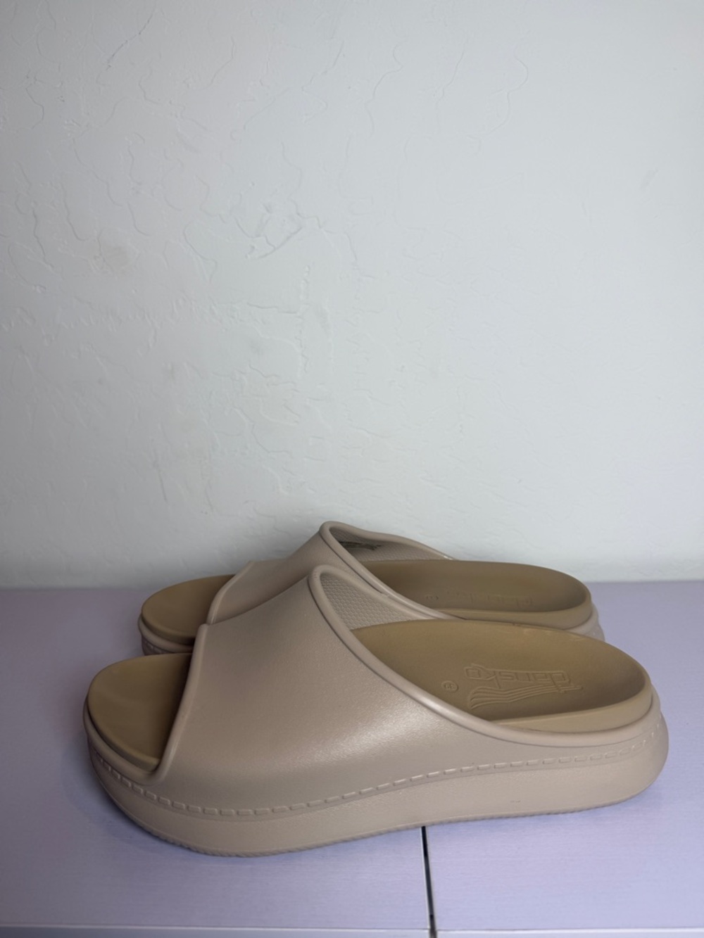 Dansko Devyn Sandal Size Eu 39 8.5 to 9 Sand sandals shoes